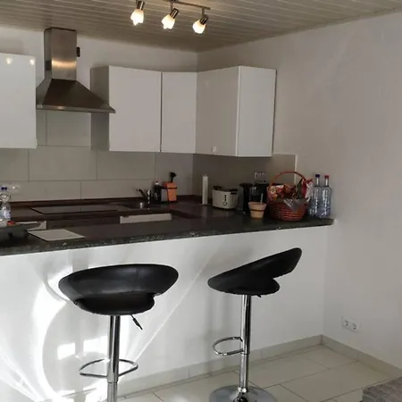 Schoene In Ruhiger Zentraler Lage Апартаменты Родгау