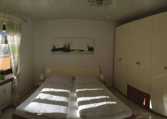 Schoene In Ruhiger Zentraler Lage Lägenhet